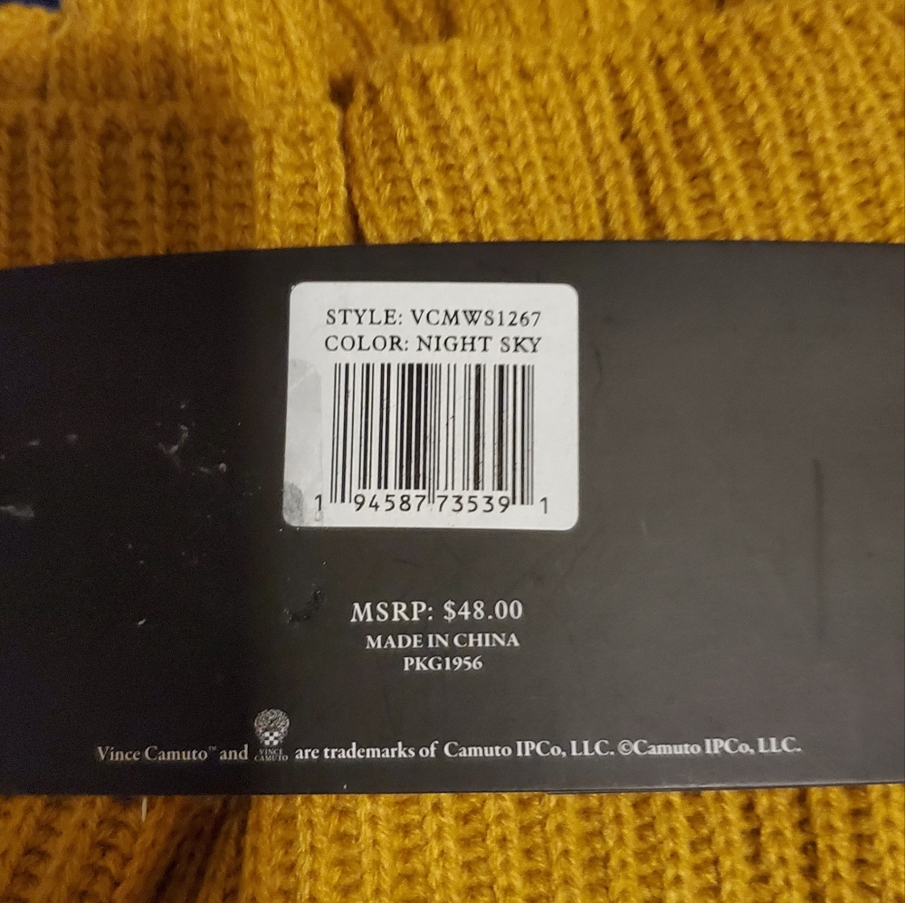 Vince Cumato 2 piece Scarf Set
